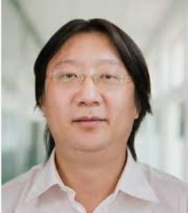 เกี่ยวกับผู้เขียน